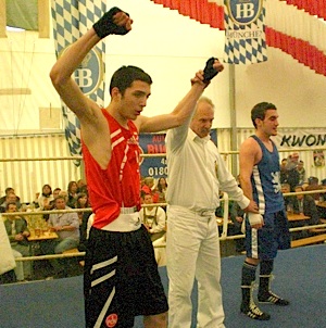 Onur verlsst den Ring als Sieger